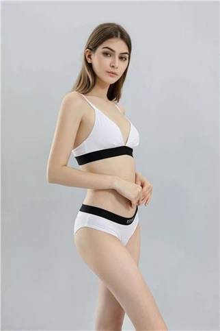 Bralette com nervuras tamanho grande
